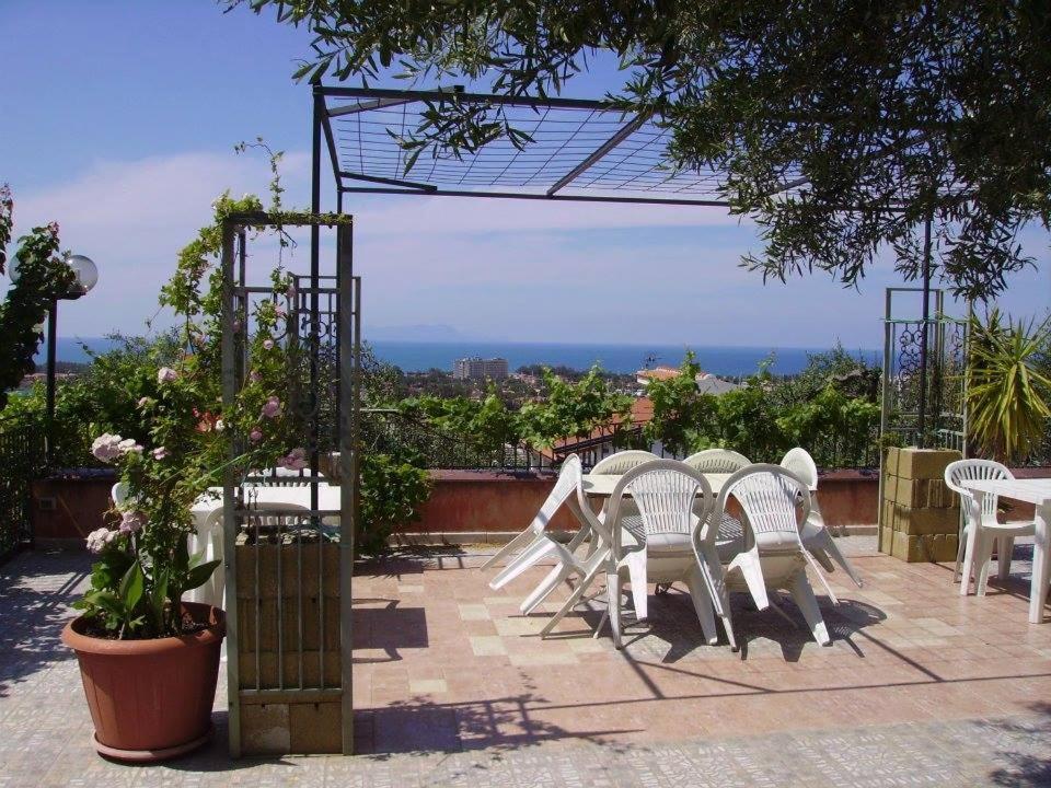 La Casa Di Mariu Bed & Breakfast ฟูร์นารี ภายนอก รูปภาพ