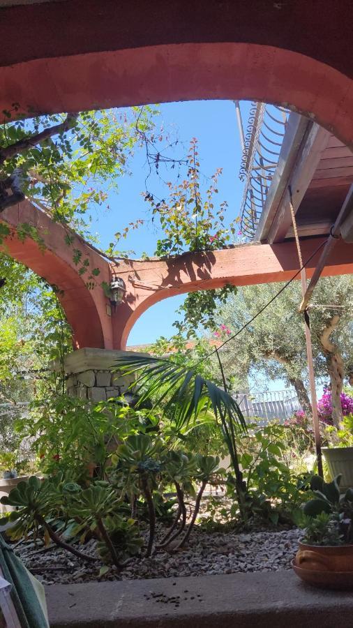 La Casa Di Mariu Bed & Breakfast ฟูร์นารี ภายนอก รูปภาพ